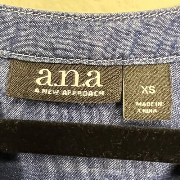 A.n.a. hi-lo sleeveless top. Blue & white EUC XS - Picture 5 of 6